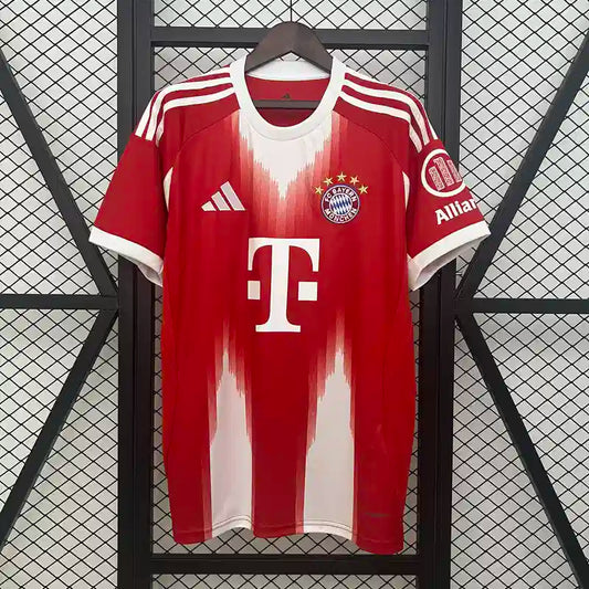 Bayern Home 25/26
